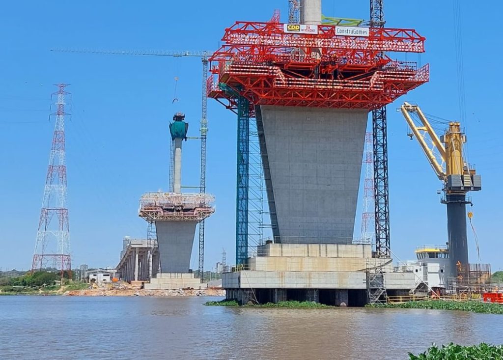 Puente Héroes del Chaco: las primeras dovelas ya están hormigonadas