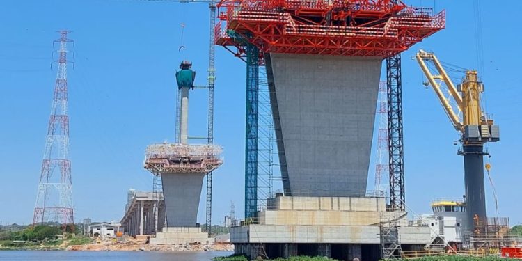 Puente Héroes del Chaco: las primeras dovelas ya están hormigonadas Puente Héroes del Chaco: las primeras dovelas ya están hormigonadas