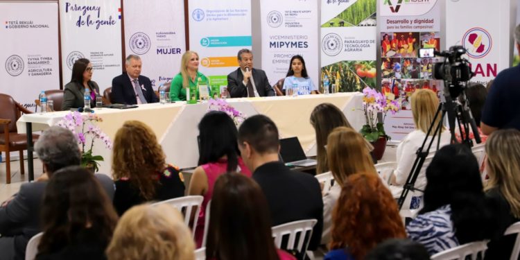 Gobierno presentó informe sobre aplicación de políticas públicas para mujeres rurales