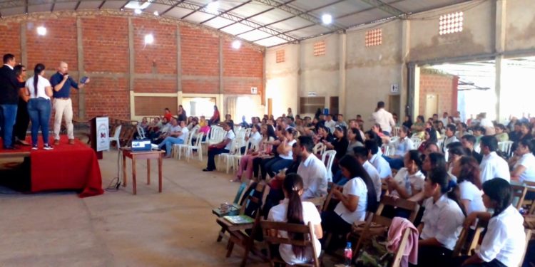 Gran asistencia en jornada de capacitación y contención integral a educadores y técnicos en el departamento de Canindeyú Gran asistencia en jornada de capacitación y contención integral a educadores y técnicos en el departamento de Canindeyú