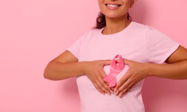 Salud Pública recuerda importancia de consultas para prevenir el cáncer de mama