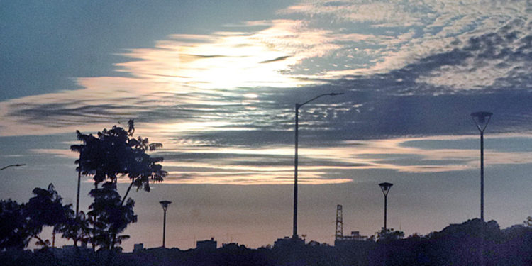 Anuncian sábado cálido con lluvias y ocasionales tormentas eléctricas