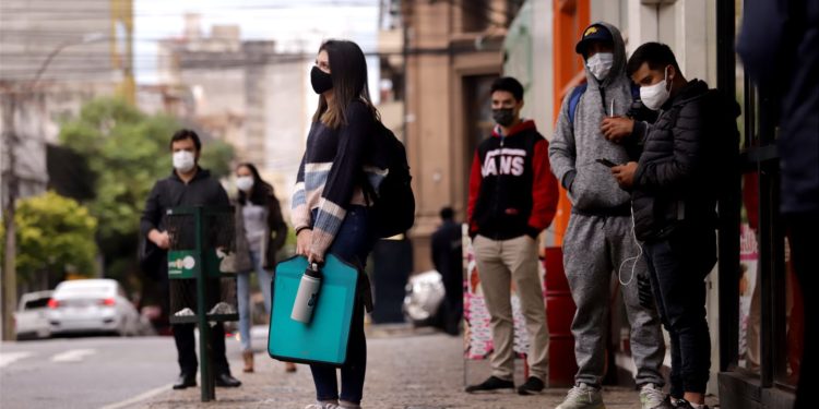Se anuncia un lunes frío a fresco con vientos del sur y lluvias dispersas