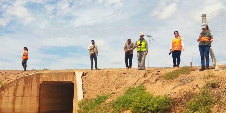 Equipo socioambiental del MOPC supervisó lotes altos de la Transchaco