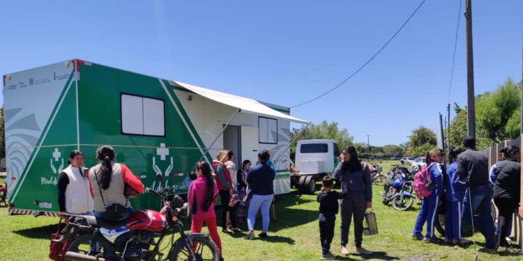 Asistencia médica con provisión de medicamentos y anteojos en Estero Cambá. Asistencia médica con provisión de medicamentos y anteojos en Estero Cambá.
