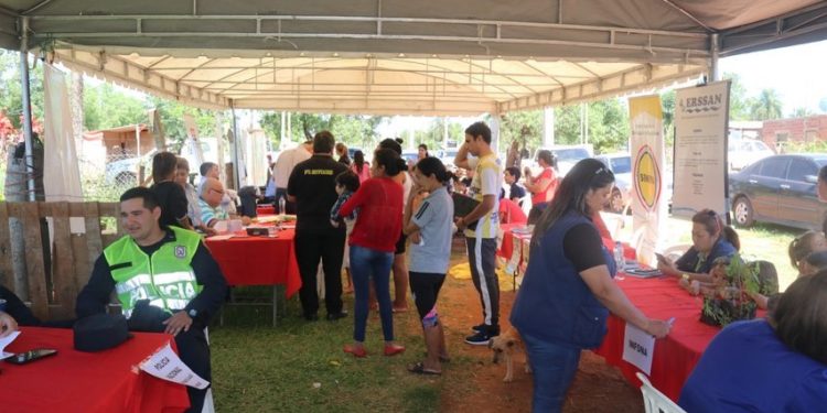 Ministerio del Interior brindó asistencia en el marco del programa “Seamos Ciudadanos” a pobladores de Luque Ministerio del Interior brindó asistencia en el marco del programa “Seamos Ciudadanos” a pobladores de Luque