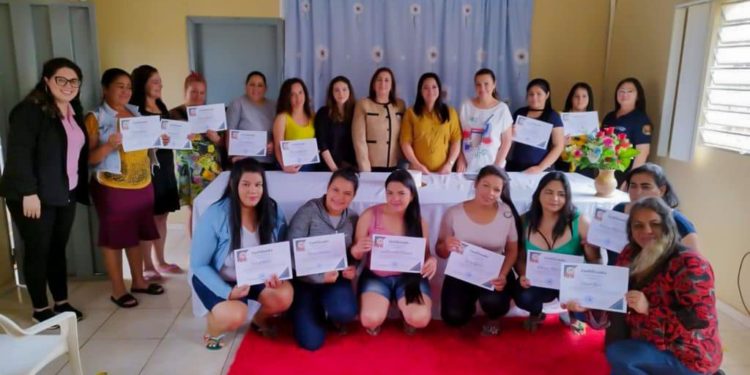 Brindaron técnicas de maquillaje a mujeres privadas de libertad Brindaron técnicas de maquillaje a mujeres privadas de libertad