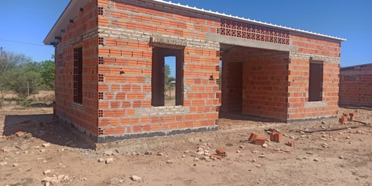 Familias indígenas del departamento de Boquerón serán beneficiadas con viviendas Familias indígenas del departamento de Boquerón serán beneficiadas con viviendas