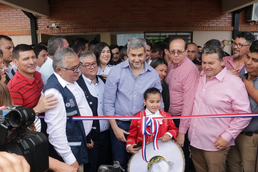 Gobierno inaugura obras de salud y saneamiento en Ciudad del Este