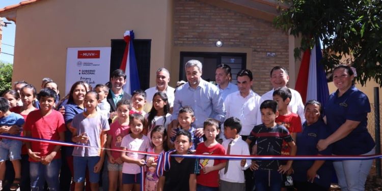 Entregaron 100 viviendas en Luque mediante apoyo de Taiwán Entregaron 100 viviendas en Luque mediante apoyo de Taiwán