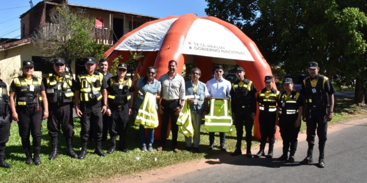 Buscan concienciar con chalecos reflectivos a motociclistas en la ciudad de Capiatá