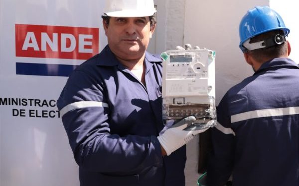 ANDE inició instalación de primeros 5.000 medidores inteligentes ANDE inició instalación de primeros 5.000 medidores inteligentes