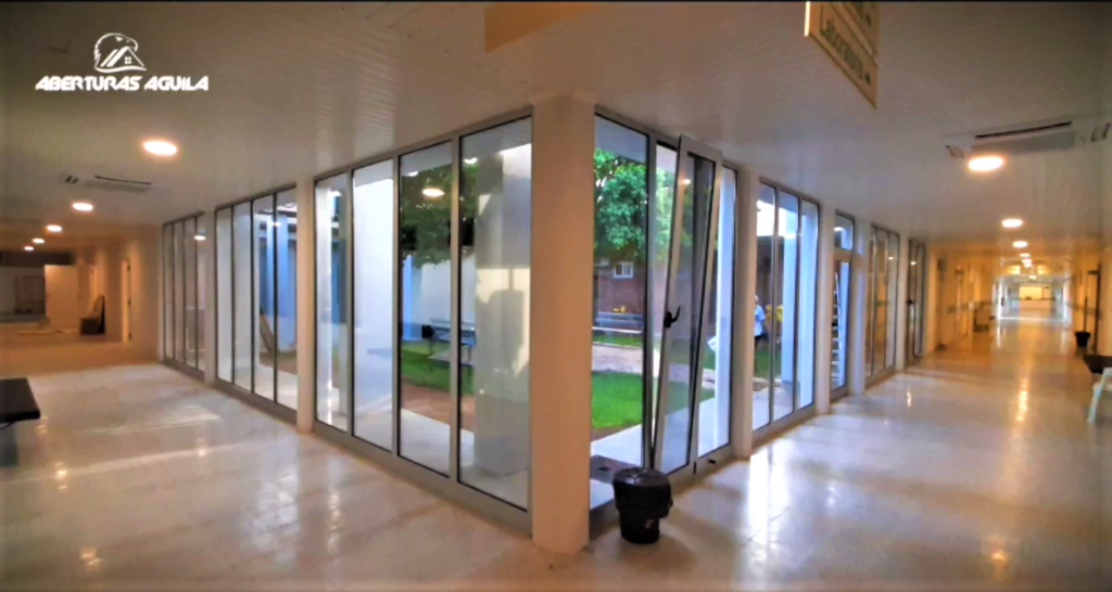 Si pensas en puertas y ventanas, pensas en Aberturas Águila