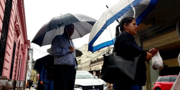 Lluvias y temperatura máxima de 29°C, anuncia Meteorología