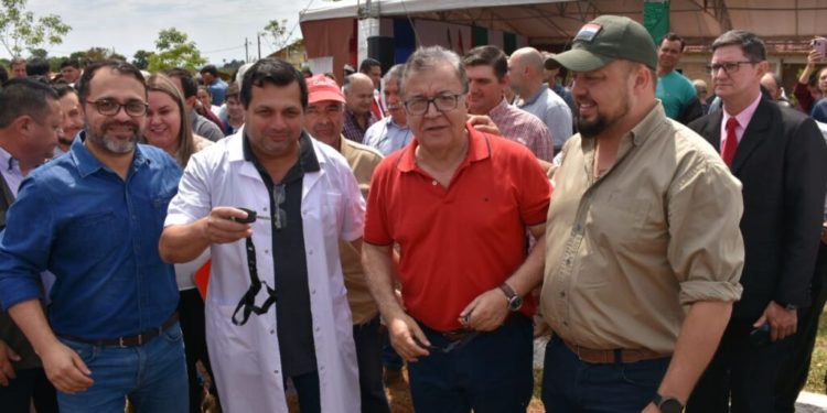 Municipios de Itapúa recibieron ambulancias y aportes millonarios