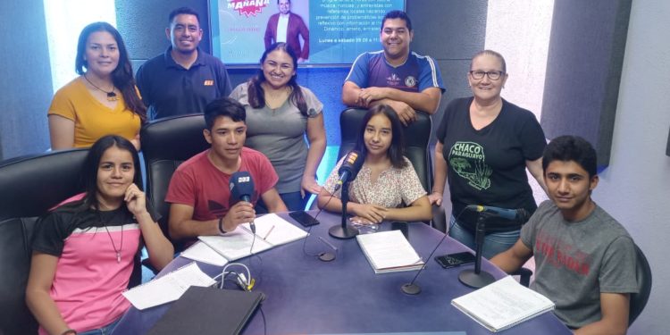 Adolescentes chaqueños crean conciencia a través de programa radial Adolescentes chaqueños crean conciencia a través de programa radial