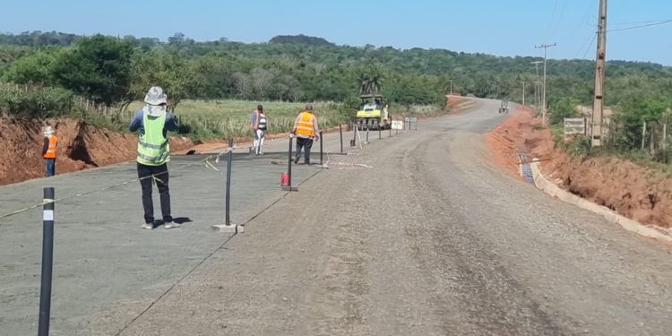 En Caazapá, sigue el mejoramiento del tramo Cruce Alpa – Lima En Caazapá, sigue el mejoramiento del tramo Cruce Alpa – Lima