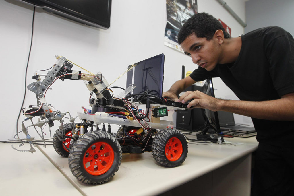 Estudiantes representarán a Paraguay en competencia de robótica Estudiantes representarán a Paraguay en competencia de robótica