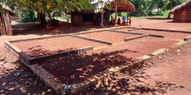 Avanza la construcción de 40 viviendas para familias de la Comunidad Indígena Mbya