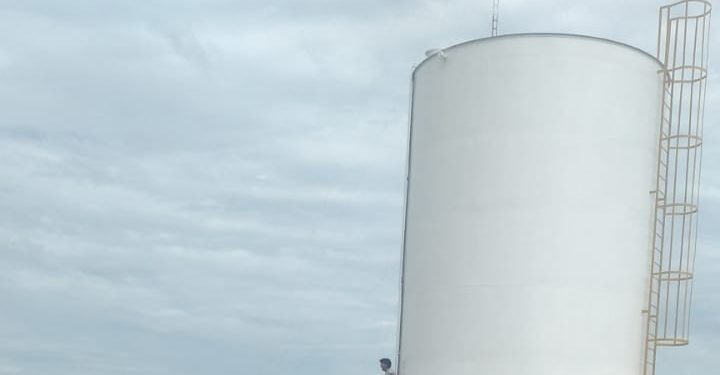 Realizan distribuciones de agua potable en Villa Hayes