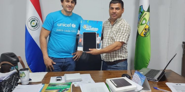 Entregan donaciones de materiales de comunicación a la CODENI de Boquerón.