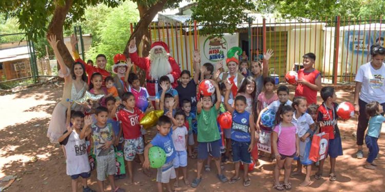 Campaña “Regalo de Amor” entregó obsequios a miles de niños