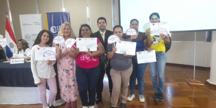 Emprendedoras bañadenses recibieron capital semilla para fortalecer sus negocios Emprendedoras bañadenses recibieron capital semilla para fortalecer sus negocios