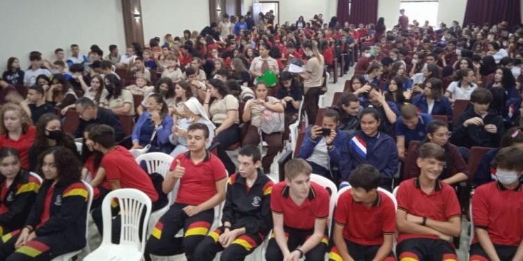 Más de 3.000 alumnos participaron durante el 2022 en talleres de prevención del consumo de drogas, violencia intrafamiliar y delitos informáticos Más de 3.000 alumnos participaron durante el 2022 en talleres de prevención del consumo de drogas, violencia intrafamiliar y delitos informáticos