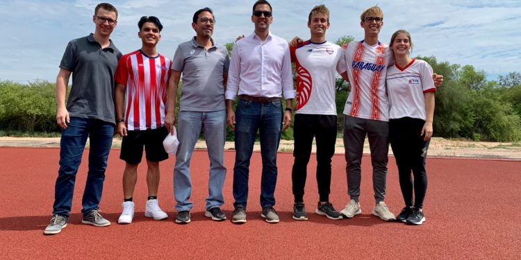 Una pista de atletismo palpita el deporte en el corazón del Chaco paraguayo Una pista de atletismo palpita el deporte en el corazón del Chaco paraguayo
