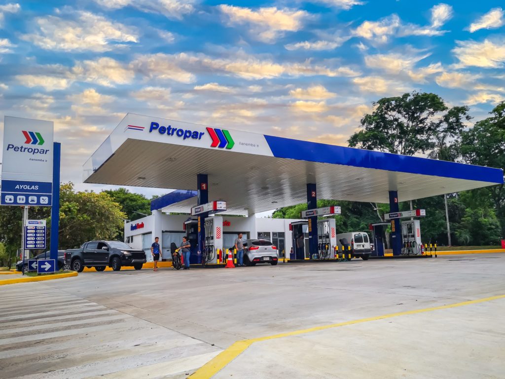 Exhortan a PETROPAR a reducir precio de sus combustibles Exhortan a PETROPAR a reducir precio de sus combustibles