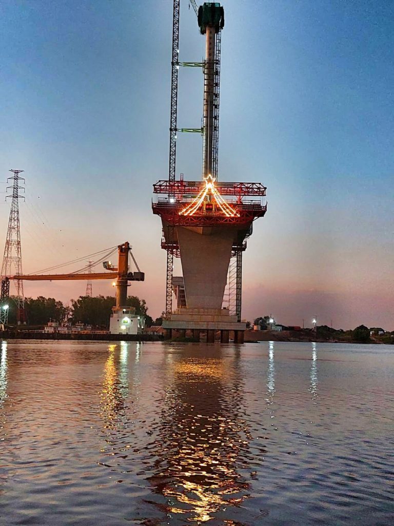 Puente Héroes del Chaco se pone a tono para las fiestas de fin de año