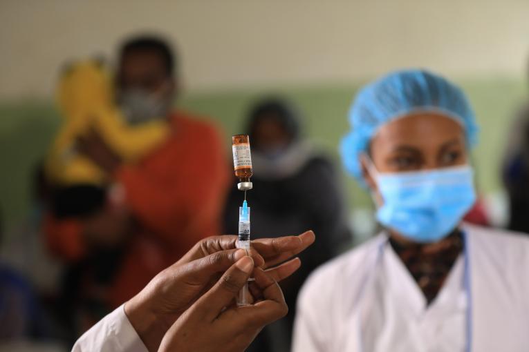 Que el año 2023 te encuentre protegido contra COVID-19