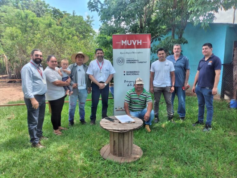 Inician construcción de viviendas en varios departamentos del país