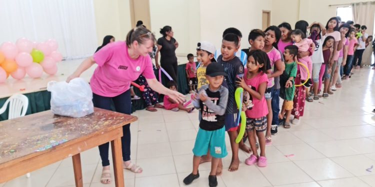 “Mañana Navideña para niños” una iniciativa que llevó alegría a niños de todas las comunidades. “Mañana Navideña para niños” una iniciativa que llevó alegría a niños de todas las comunidades.