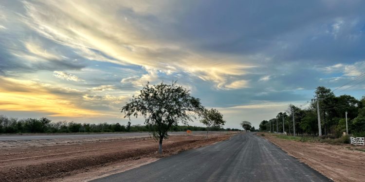 Concluyen trabajos de carpeta asfáltica en Irala Fernández