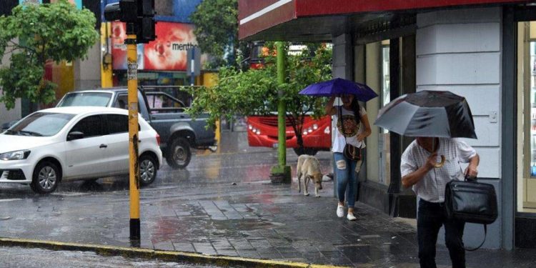 Pronostican tormentas eléctricas y altas temperaturas para este sábado
