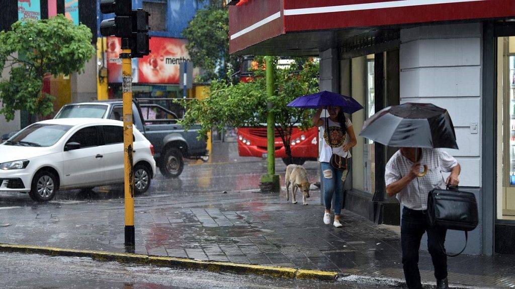 Pronostican tormentas eléctricas y altas temperaturas para este sábado