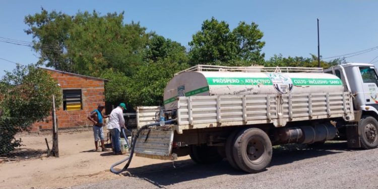Ante ola de sequia en el Chaco, distribuyen agua potable en diversas zonas de Villa Hayes Ante ola de sequia en el Chaco, distribuyen agua potable en diversas zonas de Villa Hayes