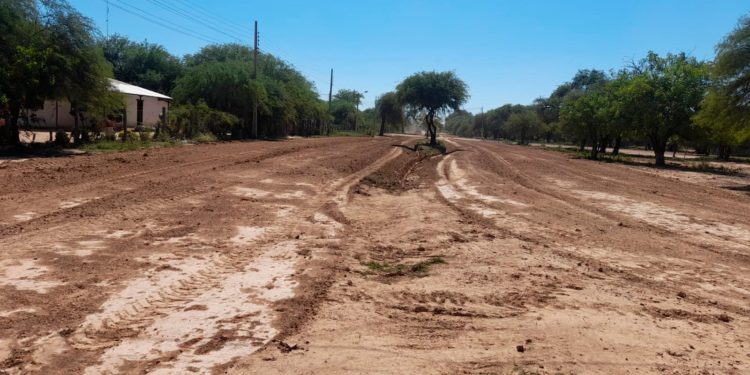 Municipalidad de Mcal. Estigarribia realizó intensos trabajos de mantenimientos viales en varios puntos de la ciudad