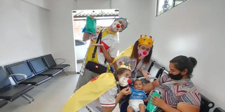 Continúan con la entrega de regalos a niños de distintos hospitales por los Reyes Magos Continúan con la entrega de regalos a niños de distintos hospitales por los Reyes Magos