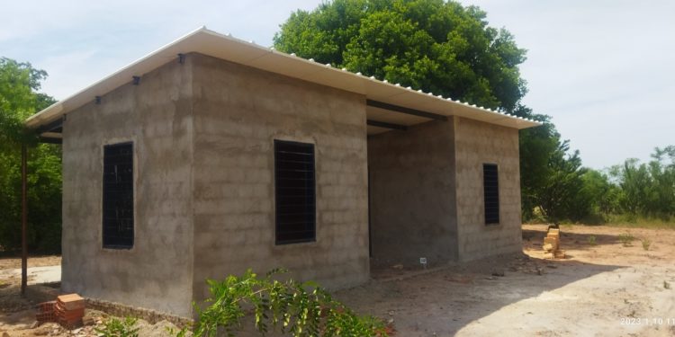 MUVH avanza con la construcción de viviendas para familias de Pte. Hayes