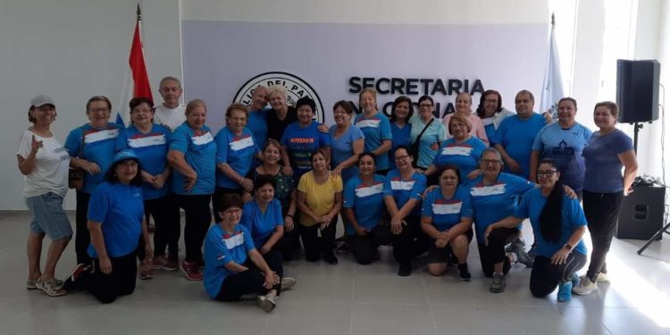 Adultos mayores forman parte de las Vacaciones Deportivas del SND