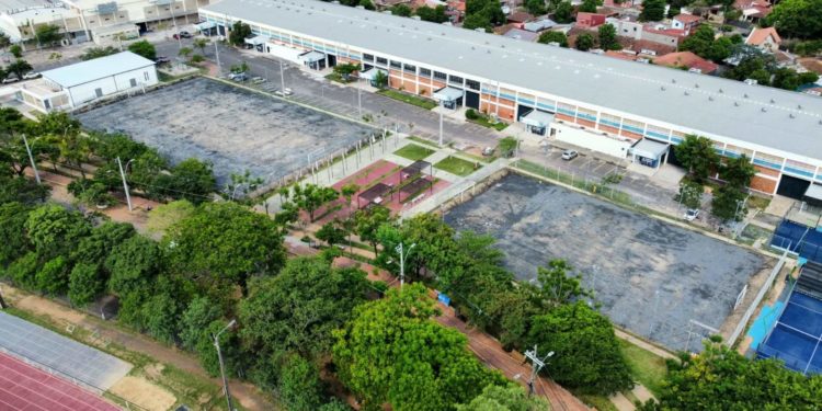 La SND contará con modernas canchas de césped sintético