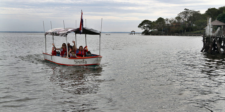 Aguas del Lago Ypacaraí son insalubres para el uso recreativo Aguas del Lago Ypacaraí son insalubres para el uso recreativo