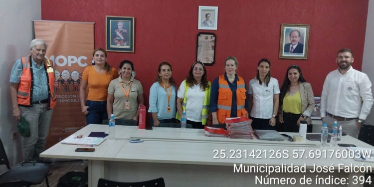 MOPC ejerce pago compensatorio por obras a pobladores de Remanso – Falcón