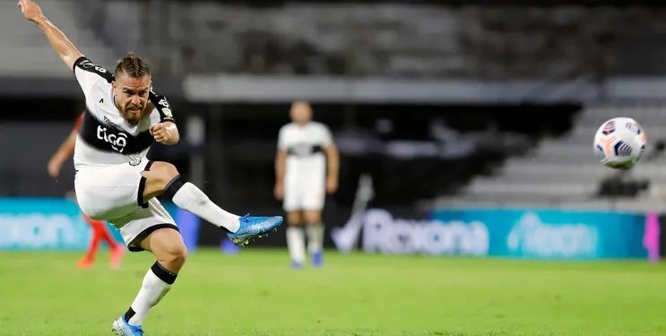 Edgardo Orzusa dejó de ser jugador de Olimpia