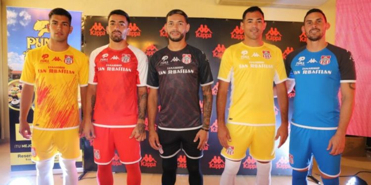 Las nuevas indumentarias del Rojo Mallorquino para la temporada 2023 Las nuevas indumentarias del Rojo Mallorquino para la temporada 2023