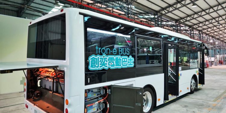 Presentan a empresarios proyecto para ensamblado de buses eléctricos en el país