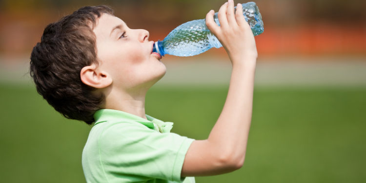 Cómo evitar la deshidratación de los más pequeños de la casa Cómo evitar la deshidratación de los más pequeños de la casa