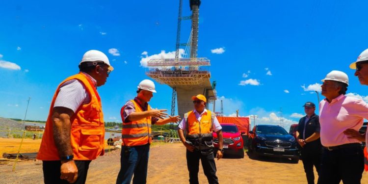 Verifican obras emblemáticas del país